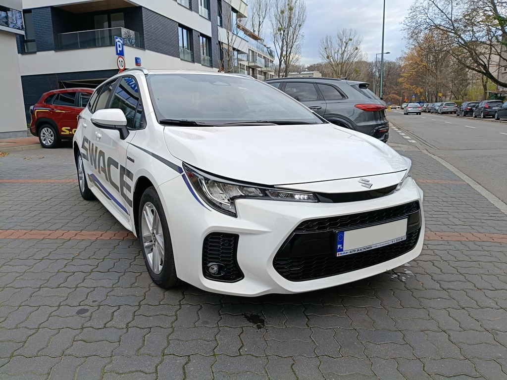 Suzuki Swace 1.8 Hybrid 2WD E-CVT Premium Plus (rocznik 2024) DEMO