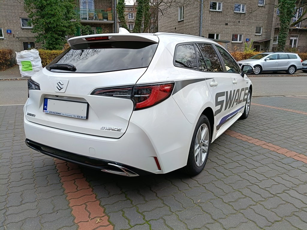 Suzuki Swace 1.8 Hybrid 2WD E-CVT Premium Plus (rocznik 2024) DEMO